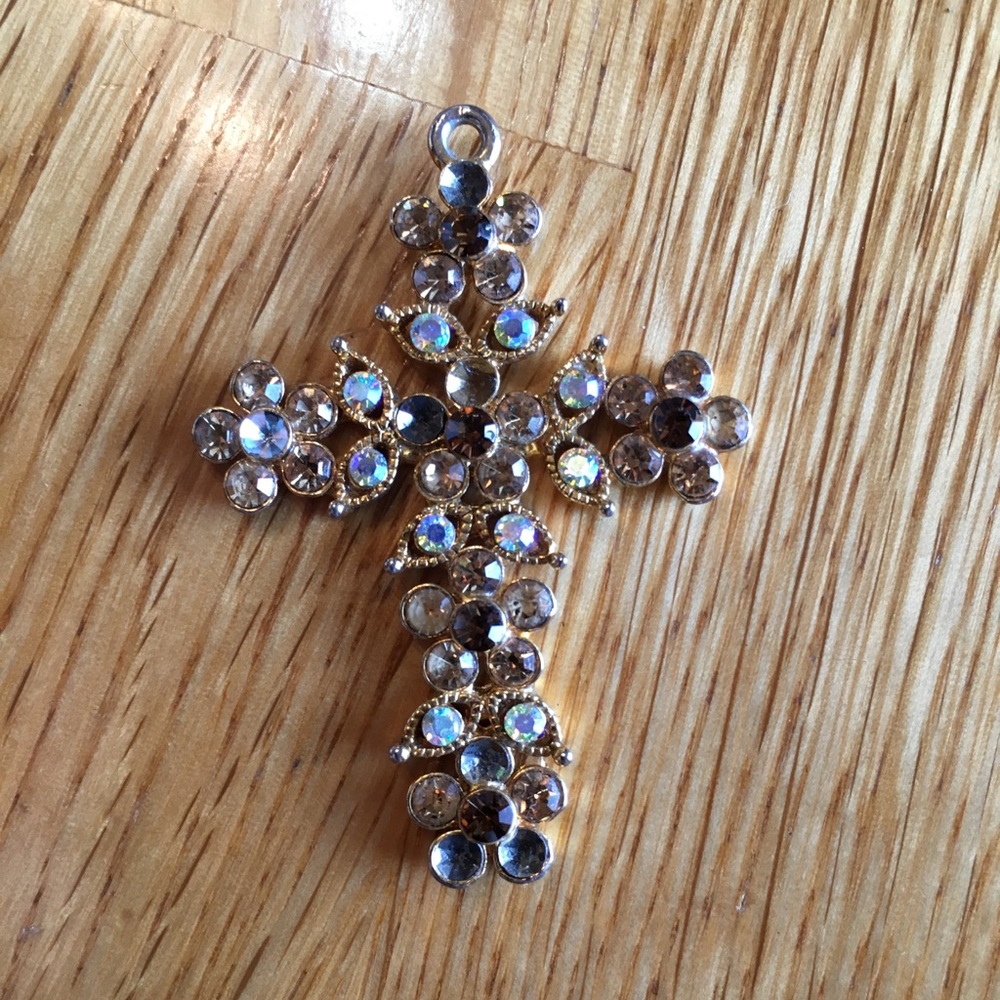 Cross pendant